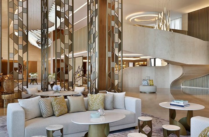 Why Effective Communication With Interior Fit Out Contractors Is Important